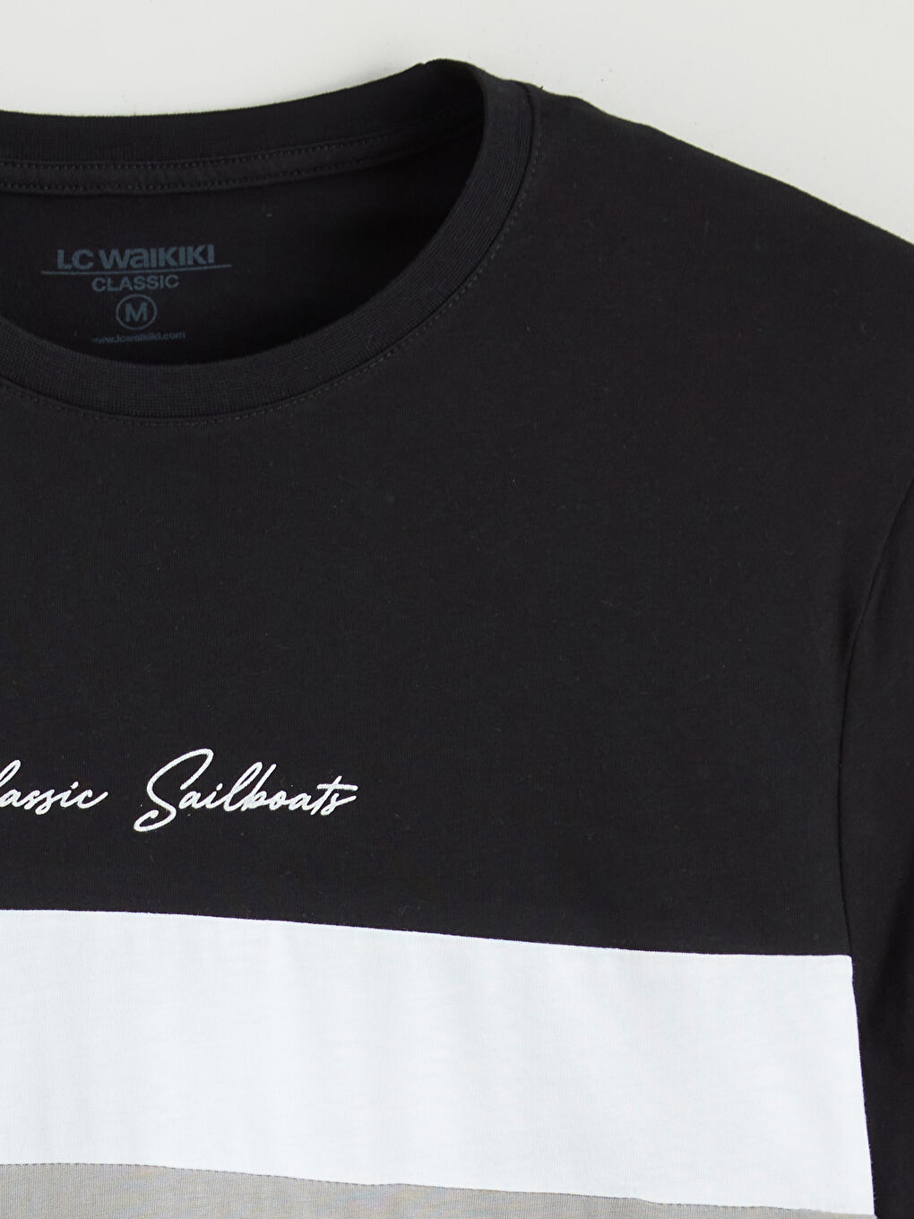 Siyah Bisiklet Yaka Kısa Kollu Renk Bloklu Erkek Tişört-10