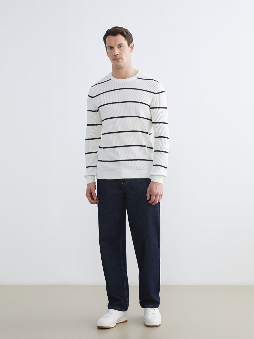 Ekru Bisiklet Yaka Çizgili Erkek Kazak-1