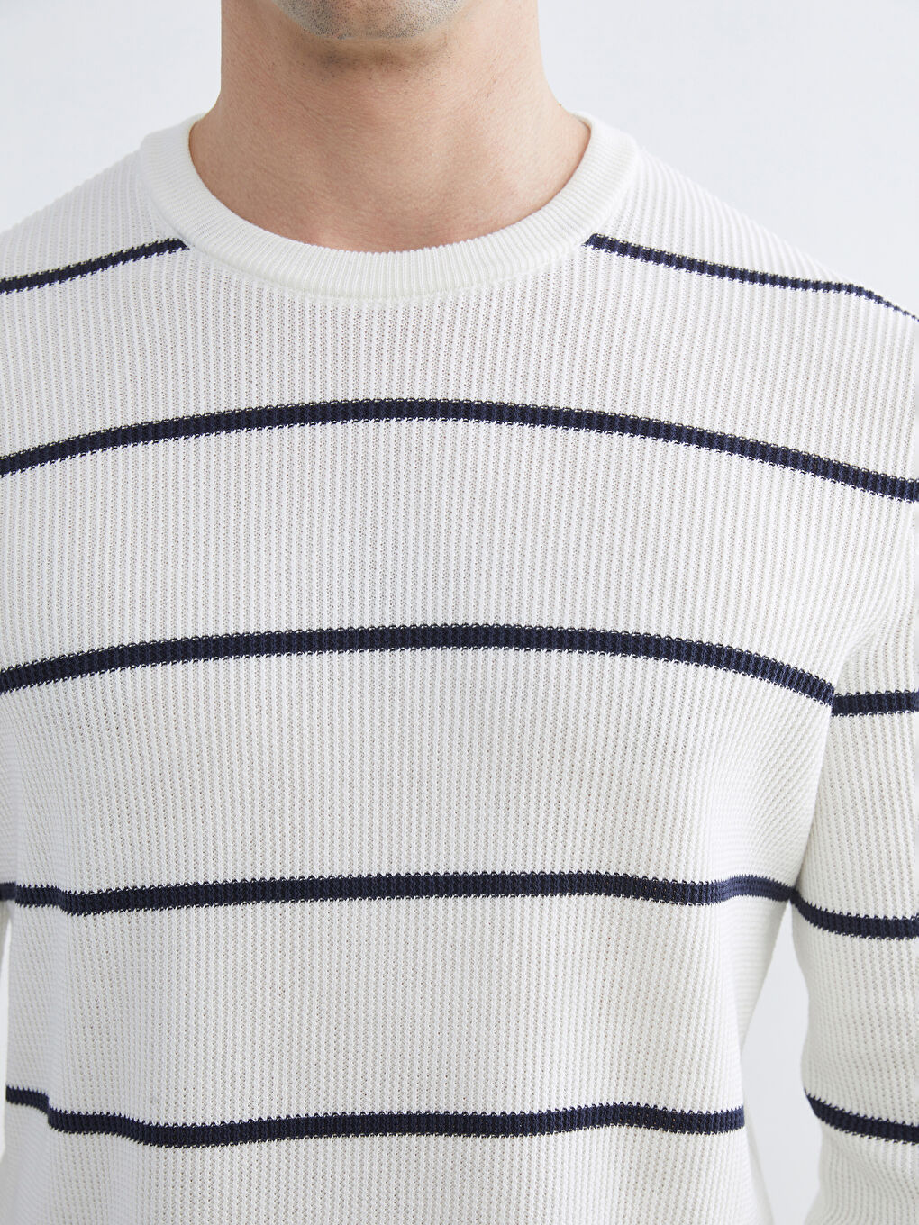 Ekru Bisiklet Yaka Çizgili Erkek Kazak-2