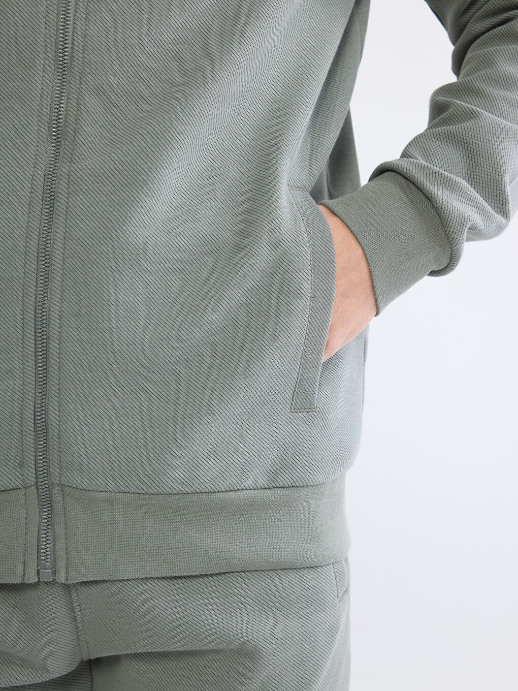 Haki Dik Yaka Erkek Fermuarlı Sweatshirt-2