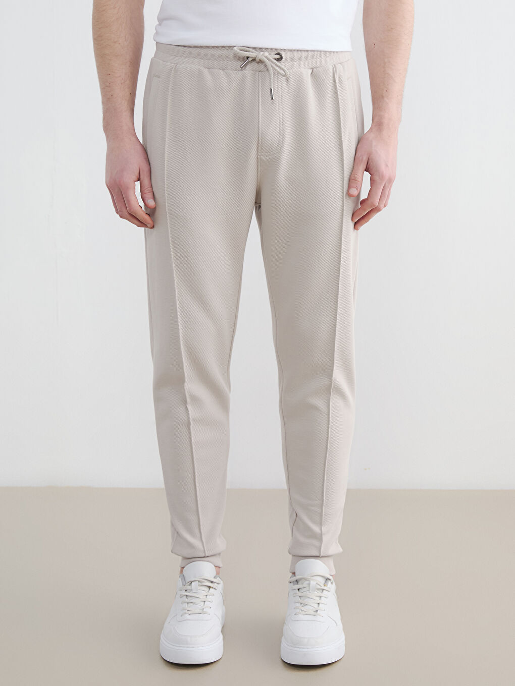 Bej Standart Kalıp Erkek Jogger Eşofman Altı-1