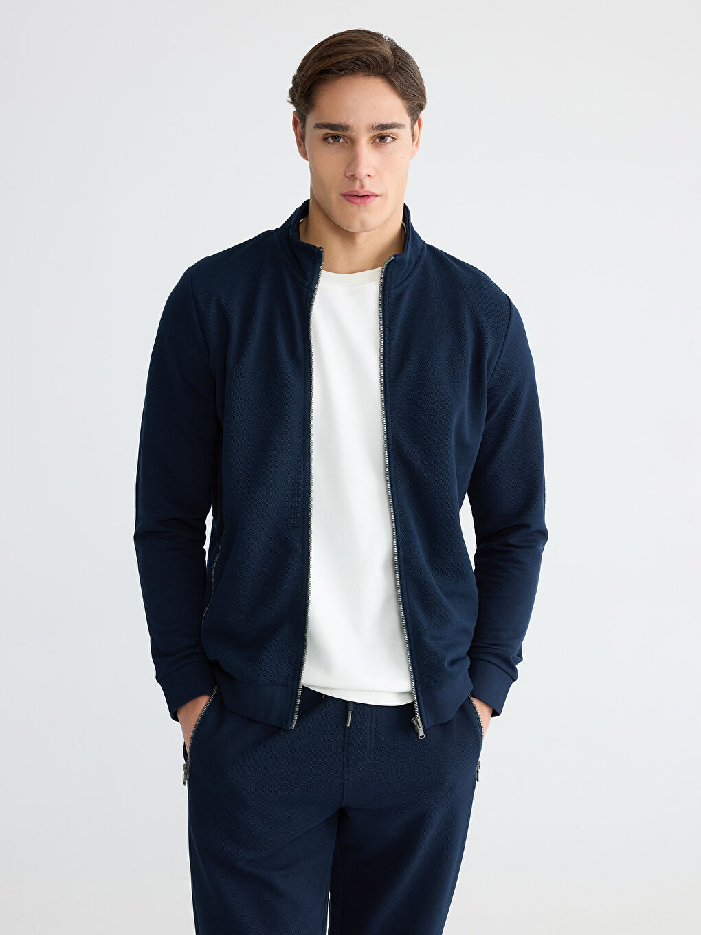 Men's stand-up collar zip-up sweatshirt