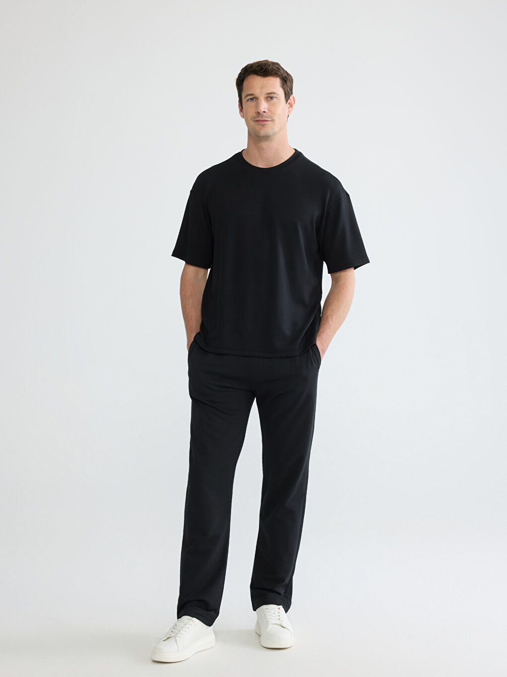 Siyah Standart Kalıp Erkek Eşofman Altı