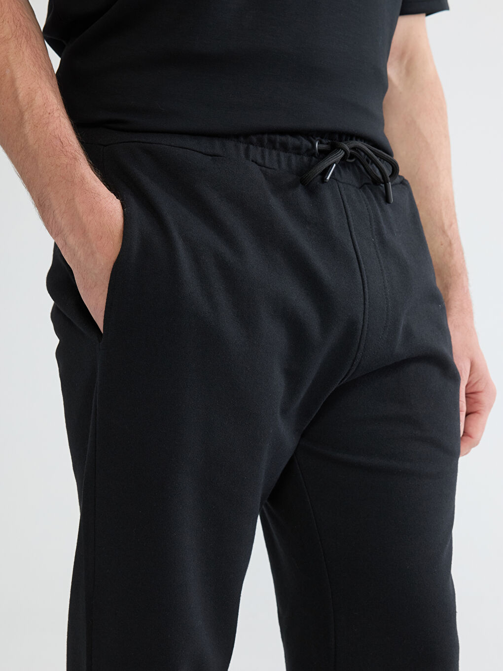 Siyah Standart Kalıp Erkek Eşofman Altı-2