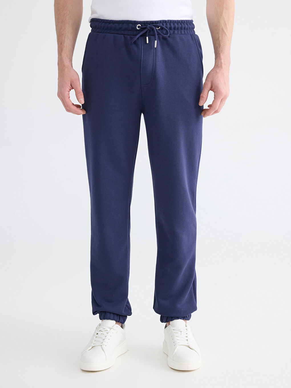 Man NAVY Jogger Sweatpants-1