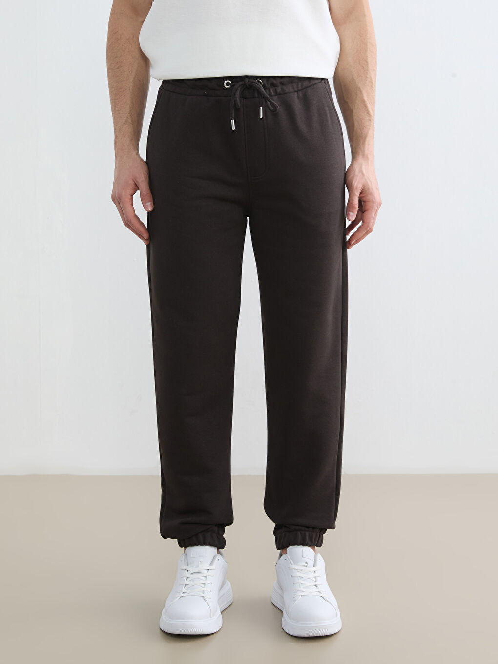 تەرەکسوتی غارغارێن قاوه‌یی پیاو-1