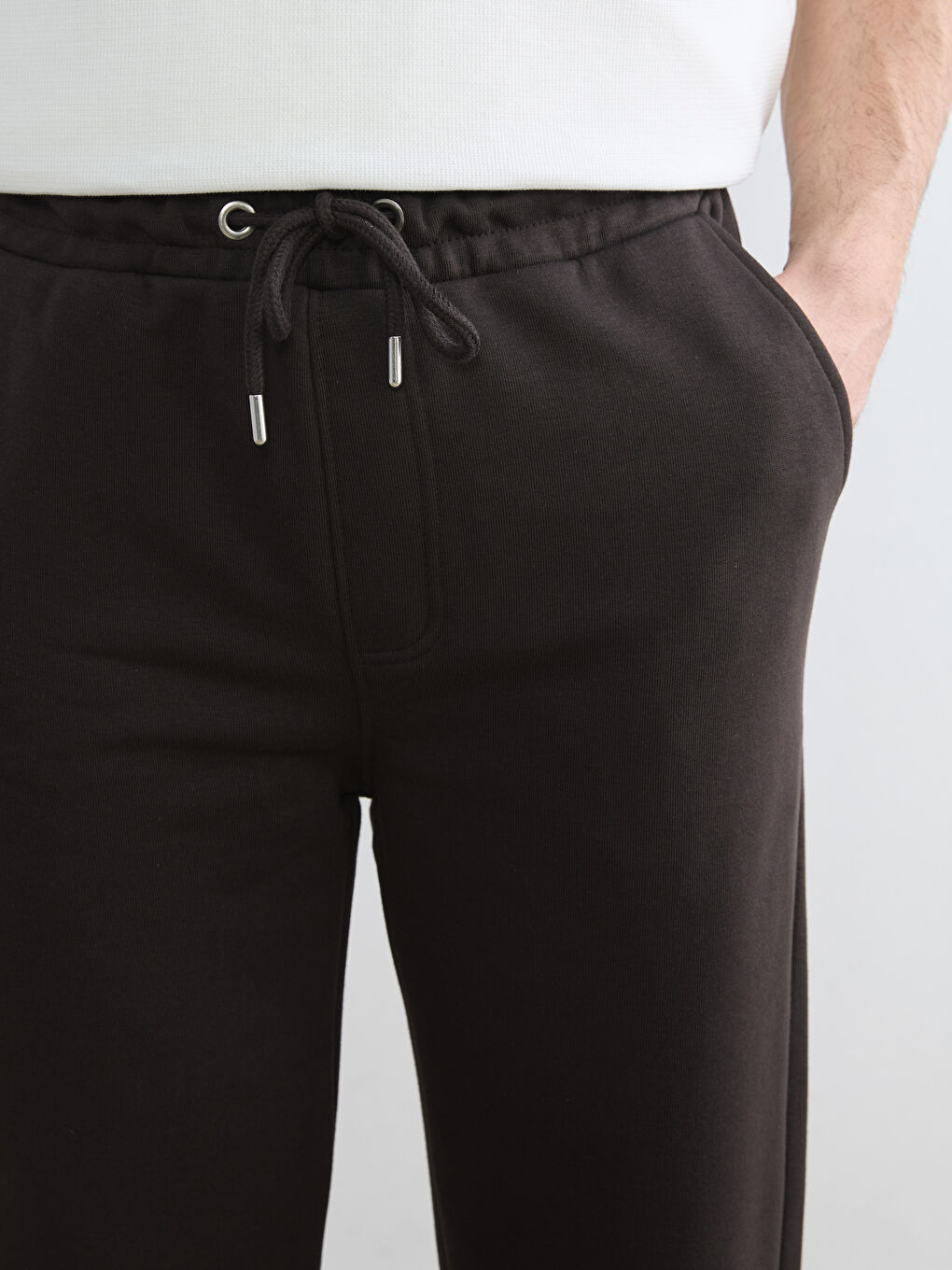 تەرەکسوتی غارغارێن قاوه‌یی پیاو-2