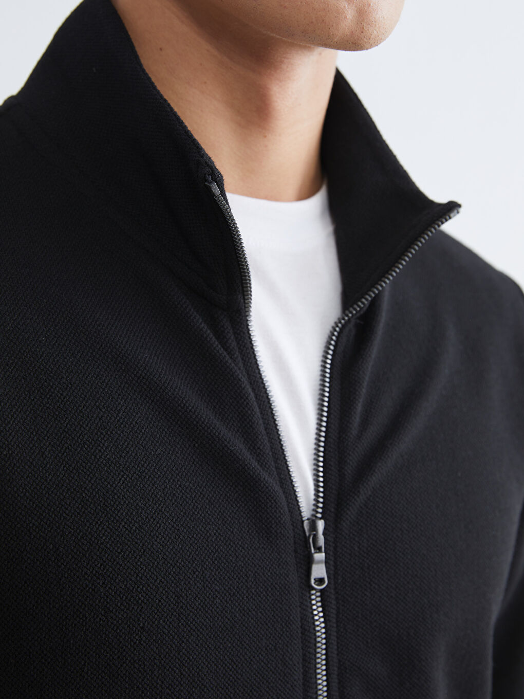 سویتشێرتی چاپکراوی یه‌خه‌ی مل بەرز بۆ پیاوان بە زنجیر-2