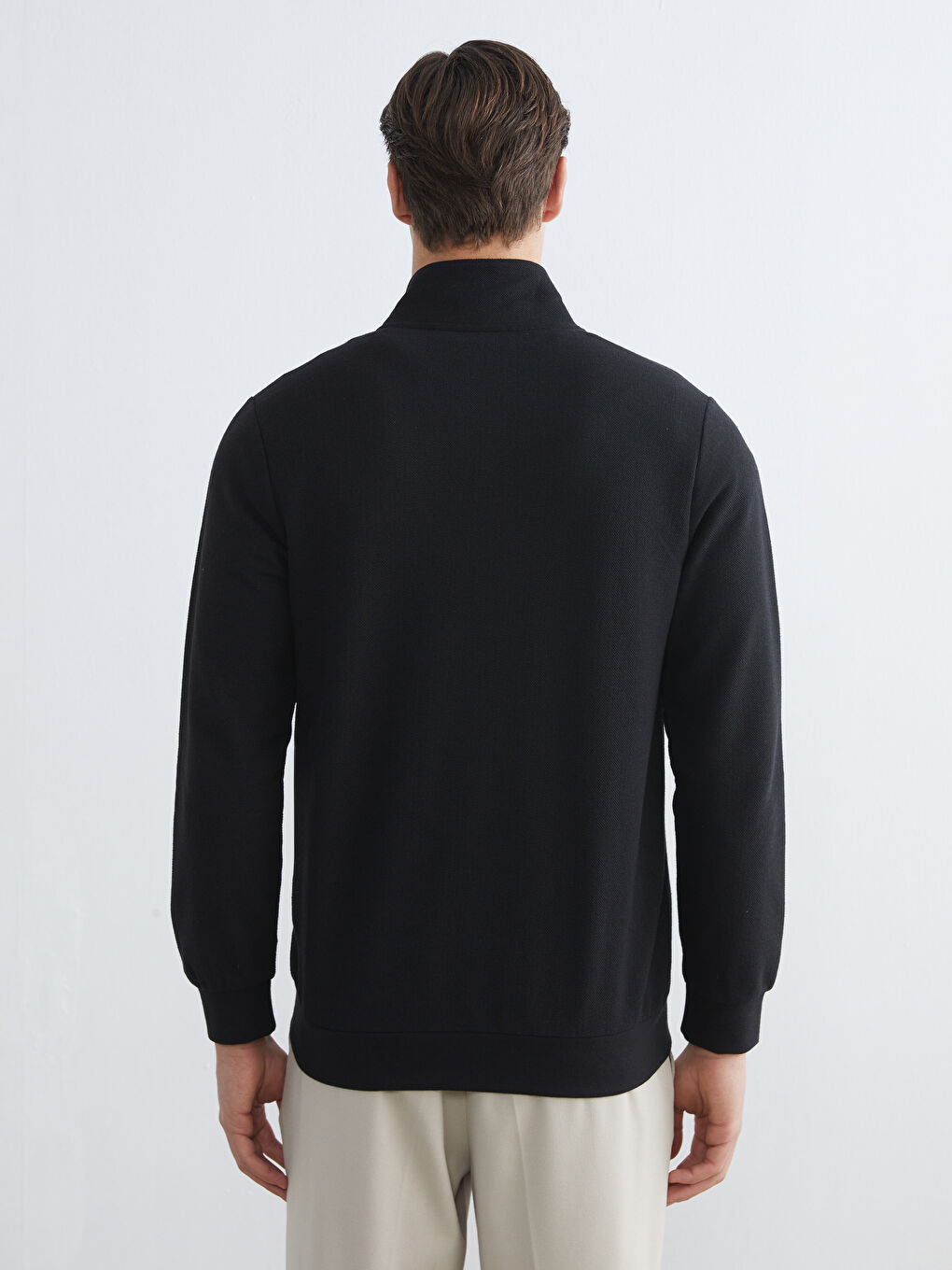 سویتشێرتی چاپکراوی یه‌خه‌ی مل بەرز بۆ پیاوان بە زنجیر-4