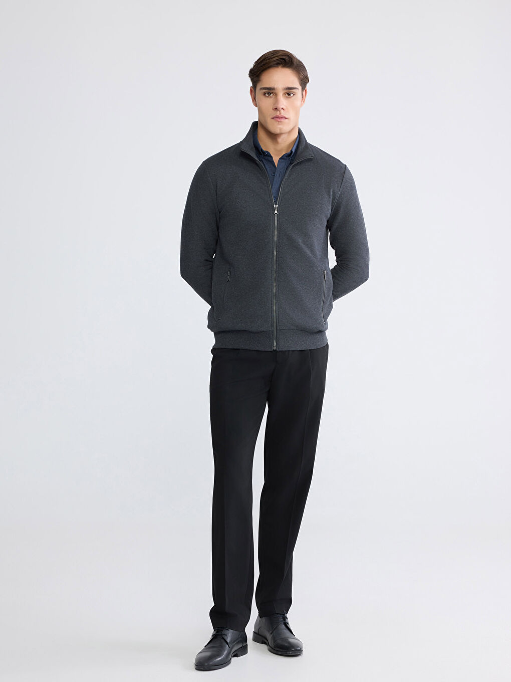 Antrasit Standart Kalıp Dik Yaka Erkek Fermuarlı Sweatshirt-1