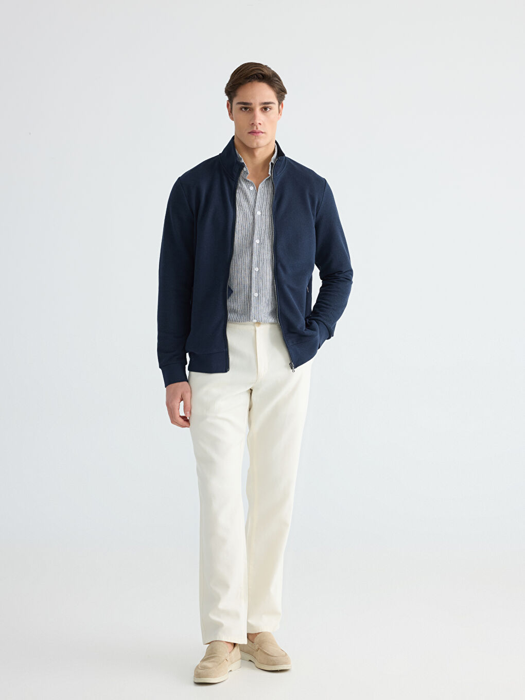 سویتشێرتی چاپکراوی یه‌خه‌ی مل بەرز بۆ پیاوان بە زنجیر-1