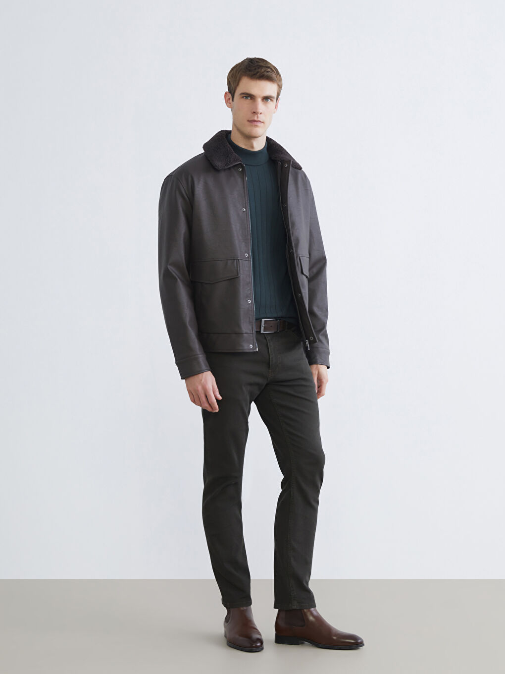 Kahverengi Standart Kalıp Kürk Yaka Erkek Deri Görünümlü Mont-1