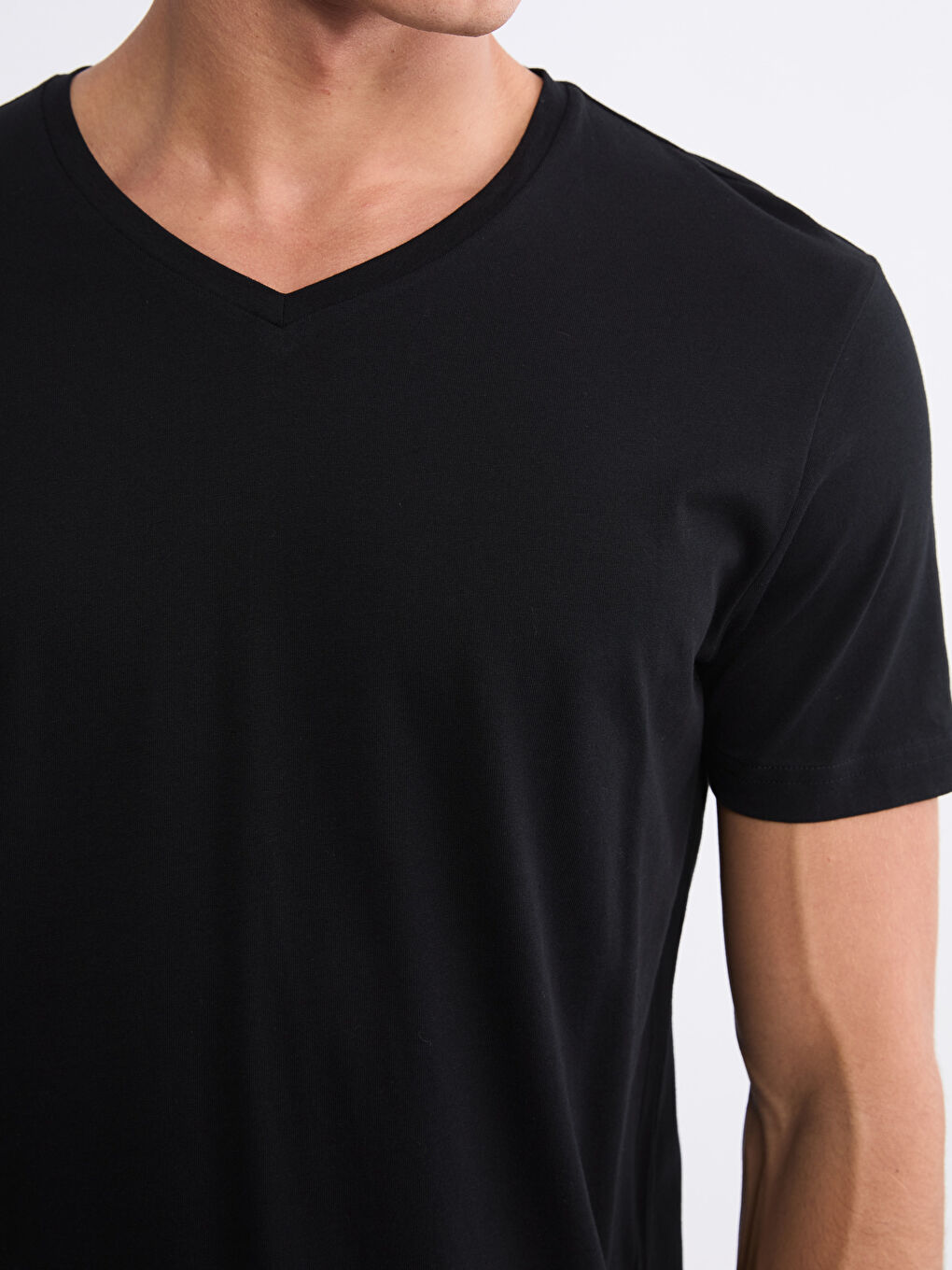 Футболка з V-подібним вирізом, проста, для чоловіків-4