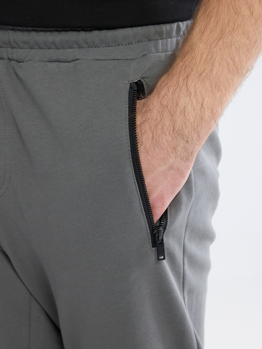 Gri Standart Kalıp Fermuarlı Cepli Erkek Jogger Eşofman Altı-2