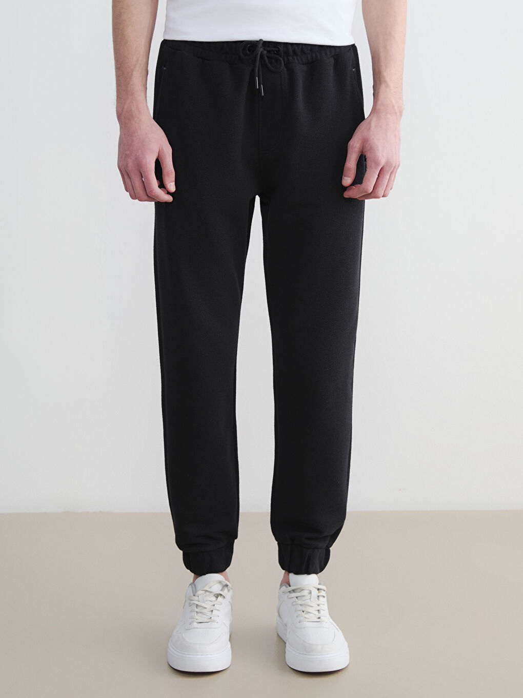 Siyah Standart Kalıp Erkek Eşofman Altı-1