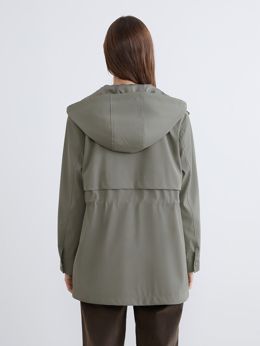 Kapüşonlu Kadın Deri Görünümlü Yağmurluk-4