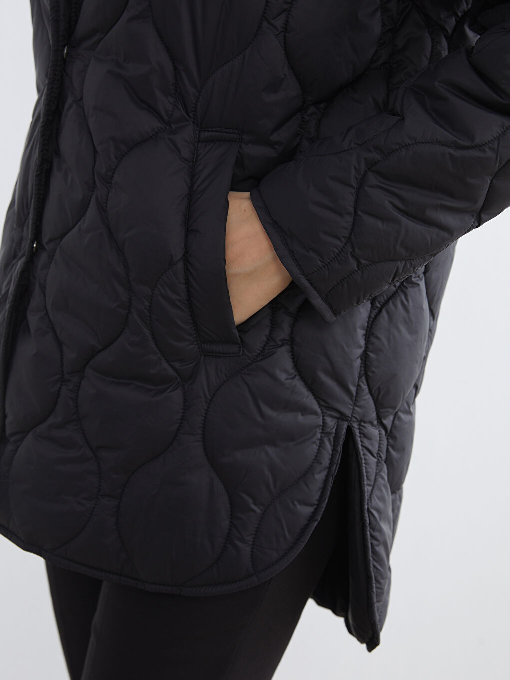 Woman BLACK Puffer Coat-2