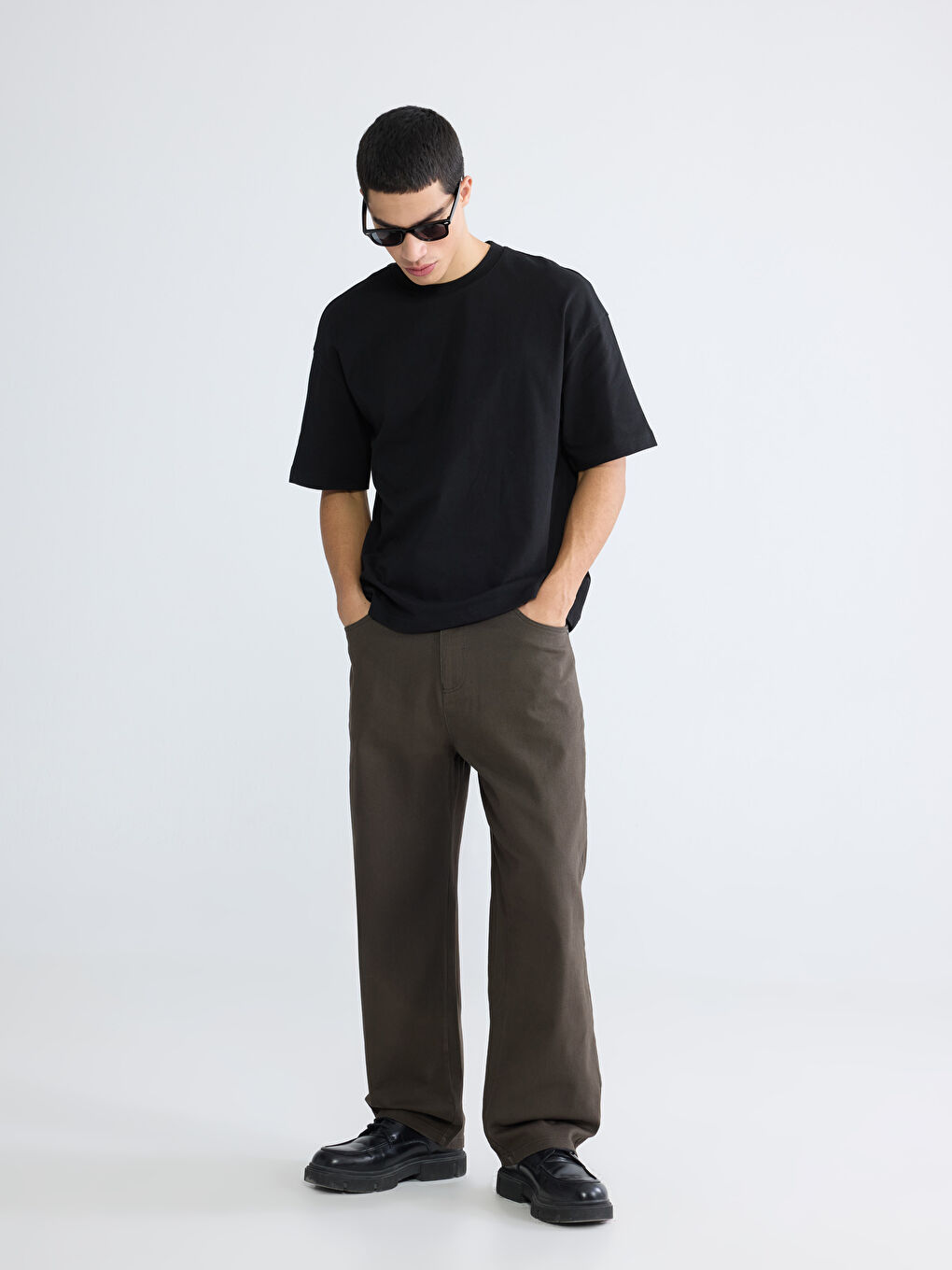 Siyah Bisiklet Yaka Erkek Oversize Fit Tişört-1