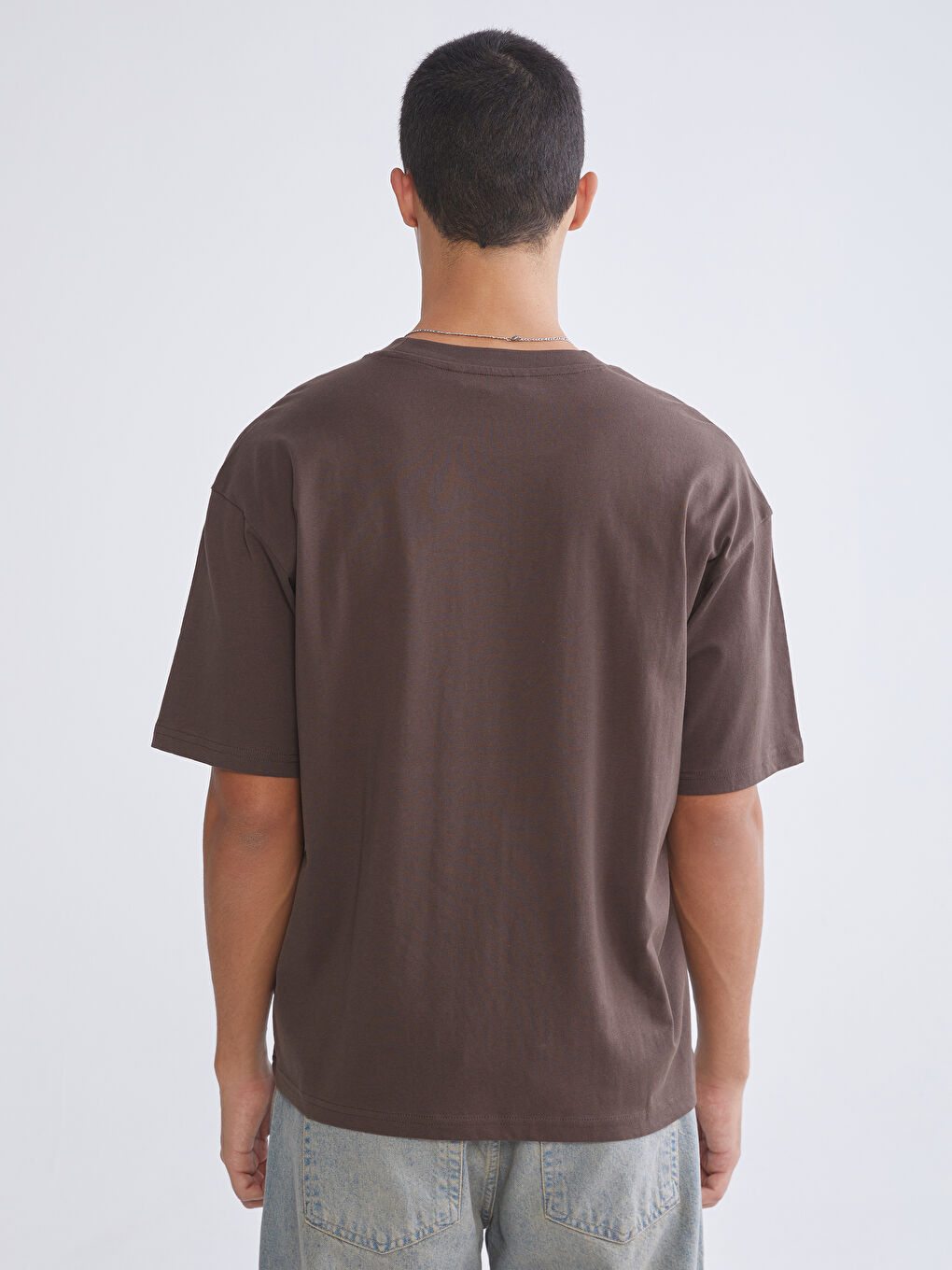 Kahverengi Bisiklet Yaka Erkek Oversize Fit Tişört-3