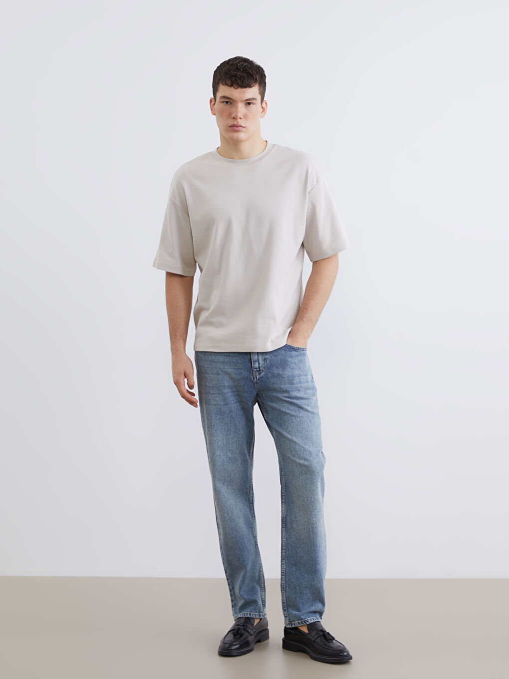 Bej Bisiklet Yaka Erkek Tişört-1