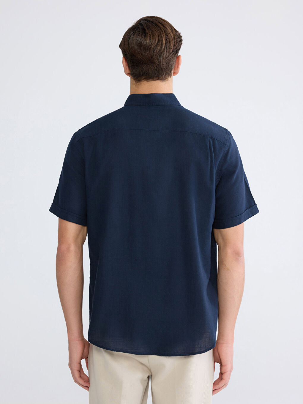 Мужская рубашка стандартного кроя из поплина-7