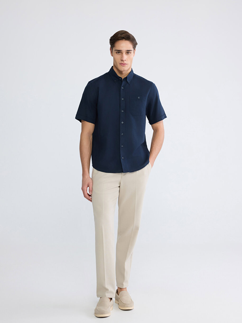 Мужская рубашка стандартного кроя из поплина-3