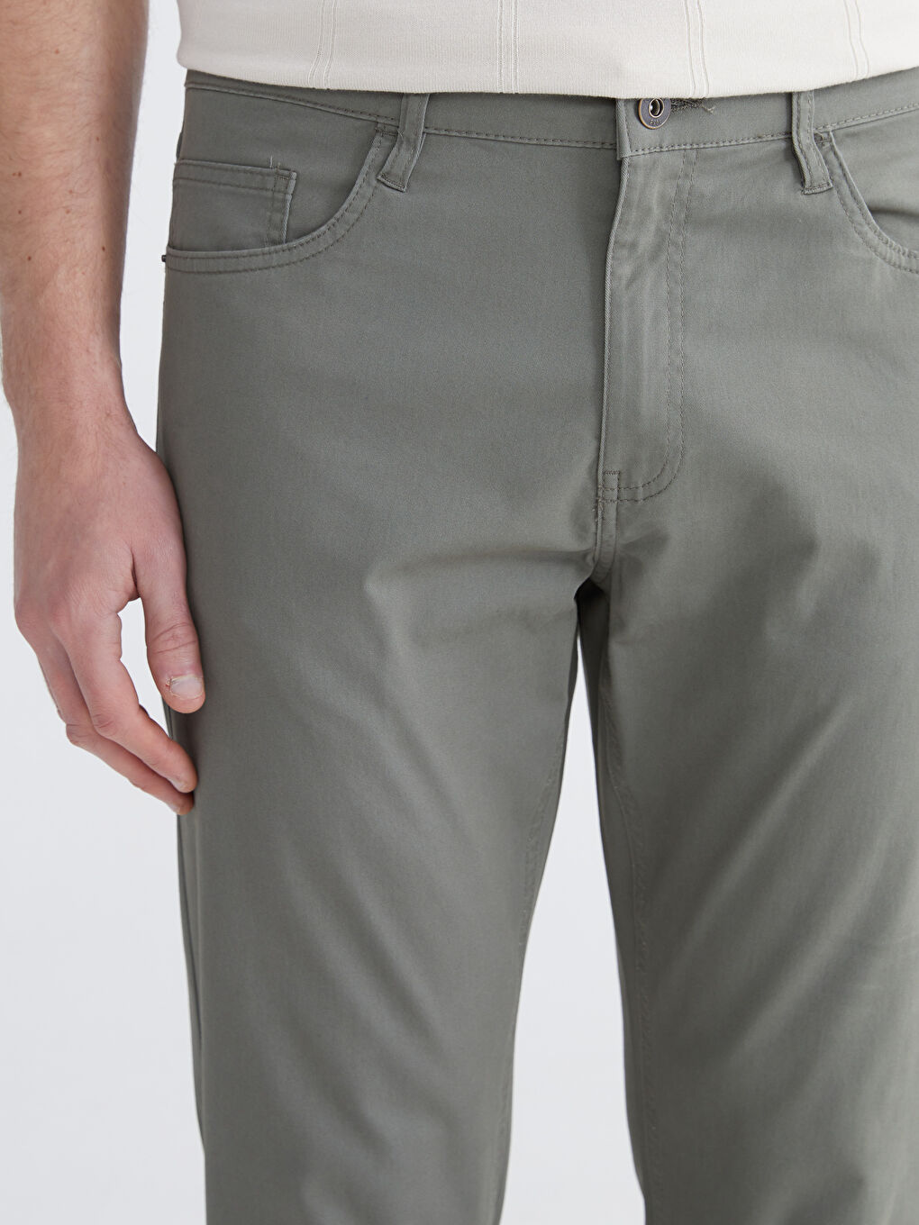 بنطلون تشينو رجال بقصة سليم في قماش مبرد-2