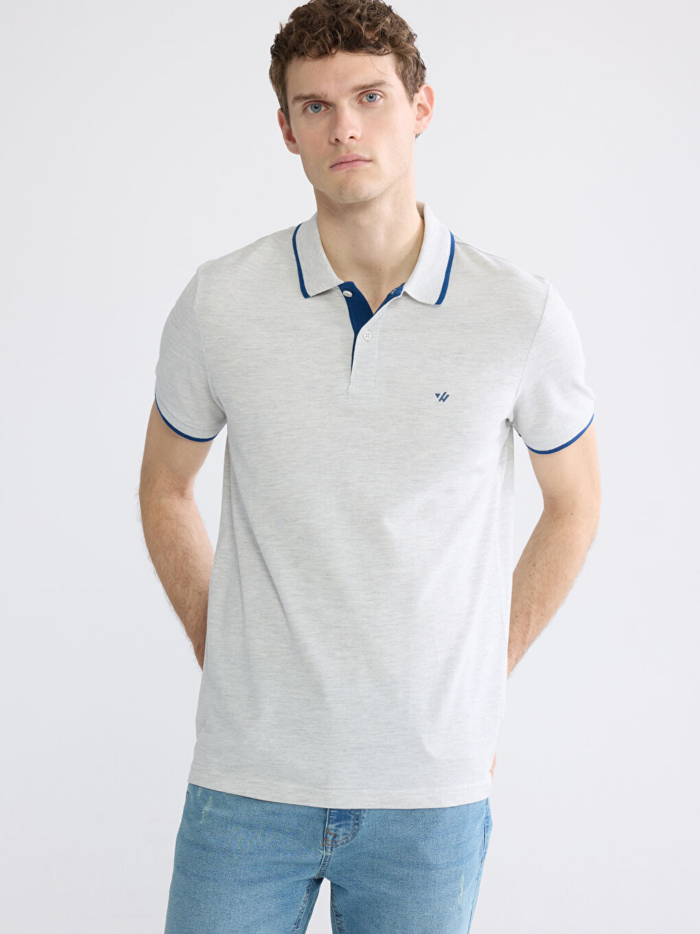 Футболка Мужская Пике Однотонная с Воротником Поло-1