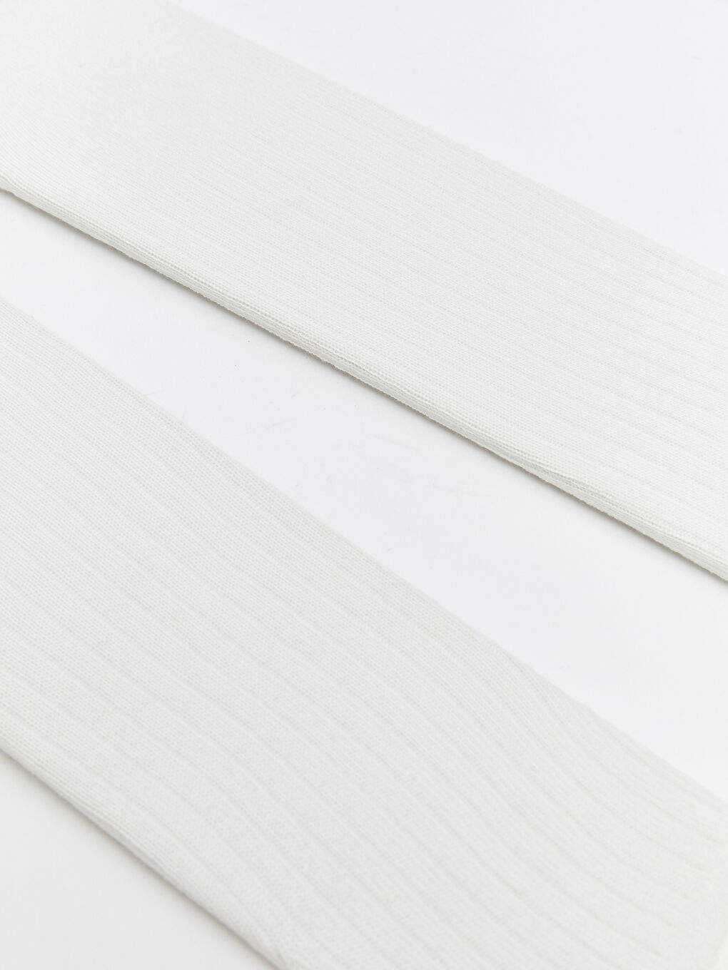 جوارب طويلة بيج فاتح / ايكرو طفلة-2