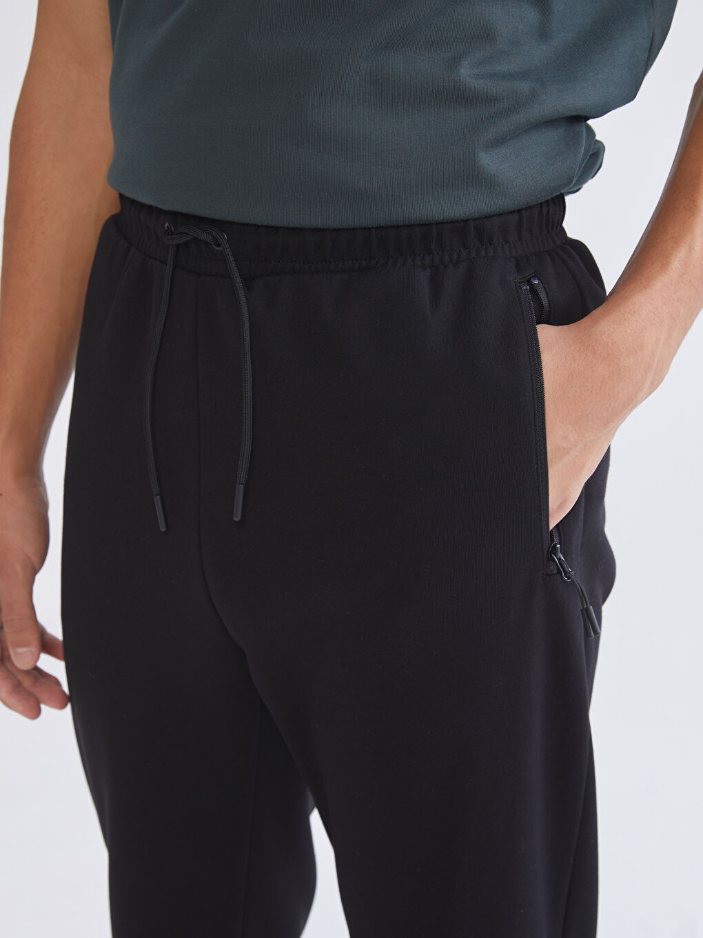 تەرەکسوتی غارغارێن ڕه‌ش پیاو-2