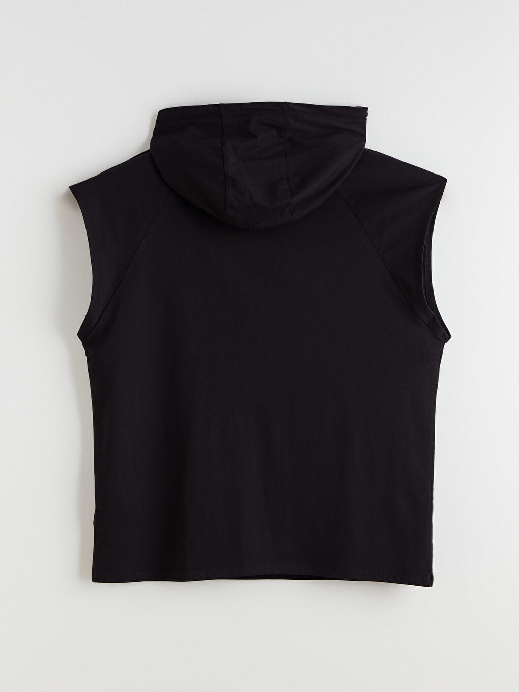 Siyah Kapüşonlu Erkek Sporcu Atleti-5