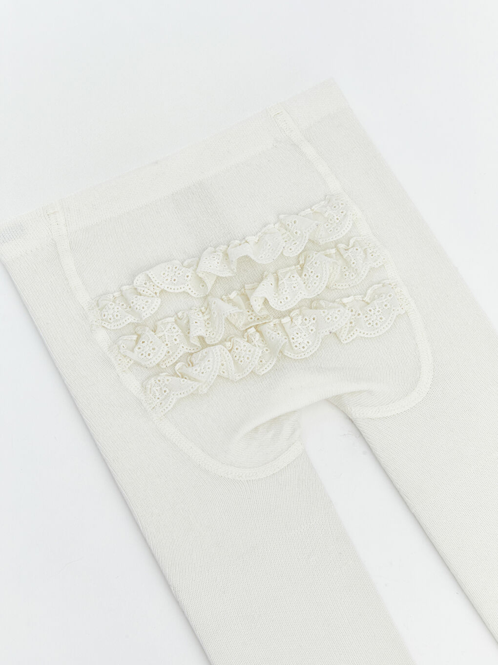 جوارب طويلة بيج فاتح / ايكرو طفلة-2