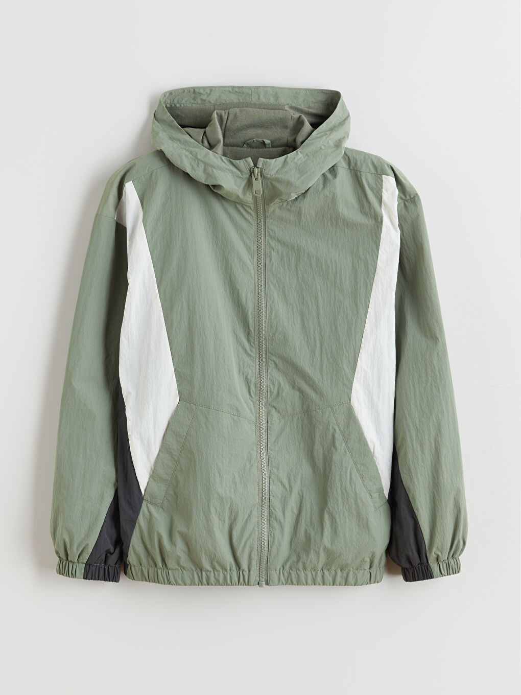 Haki Kapüşonlu Erkek Çocuk Mont