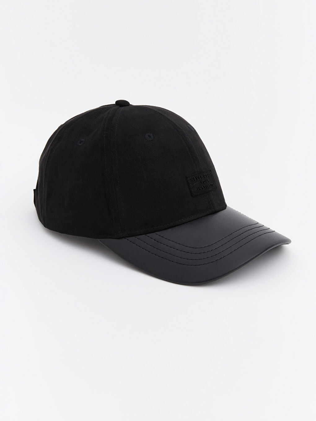 شەپقە ڕه‌ش پیاو-1