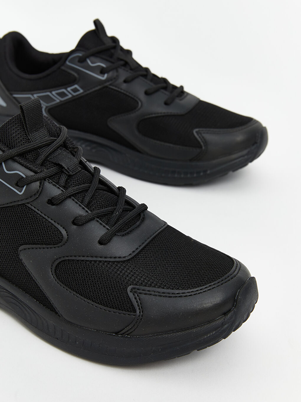 Siyah Bağcıklı Erkek Spor Ayakkabı-2