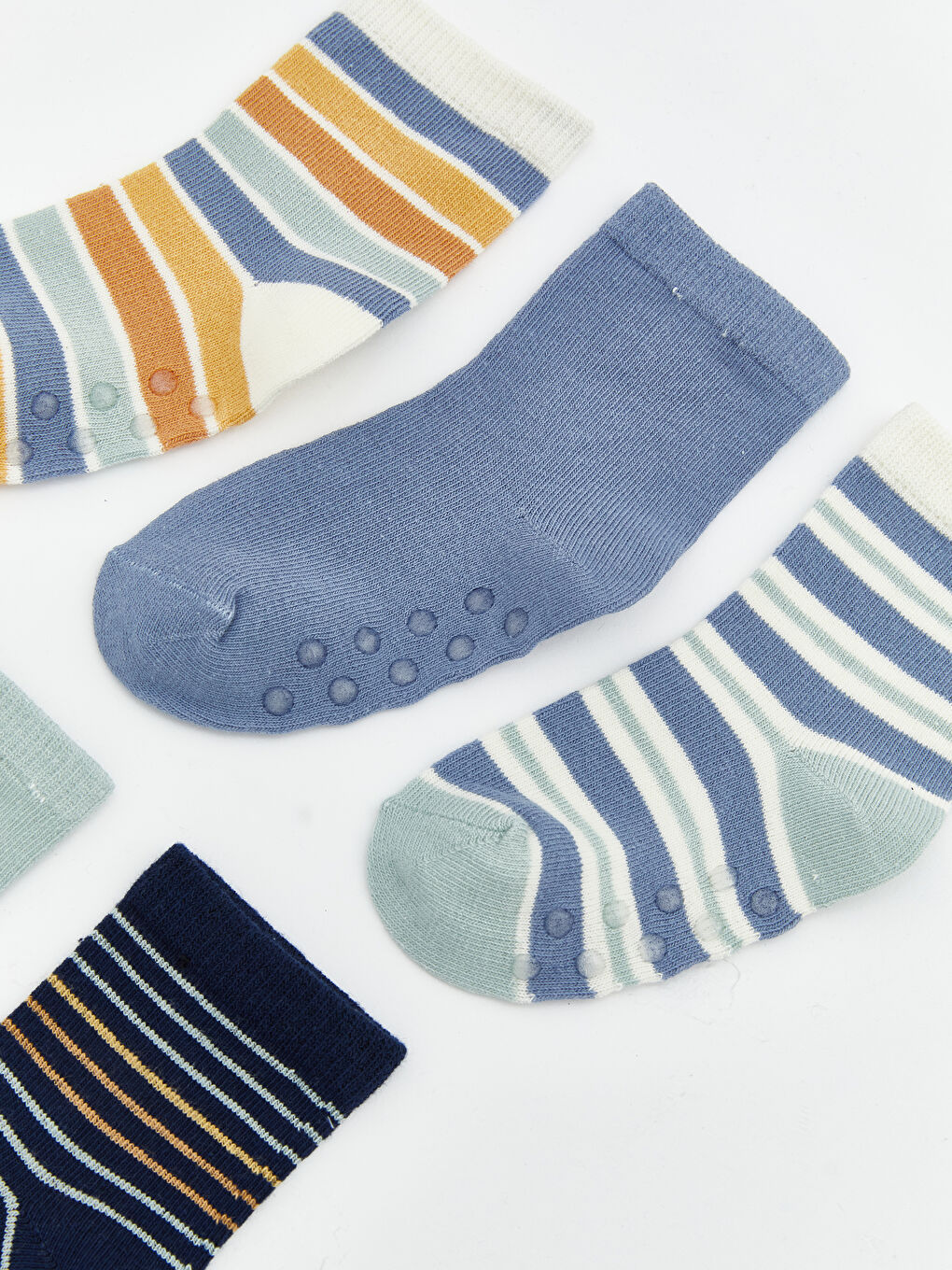 جوارب للكاحل بيج فاتح / ايكرو طفل رضيع-1