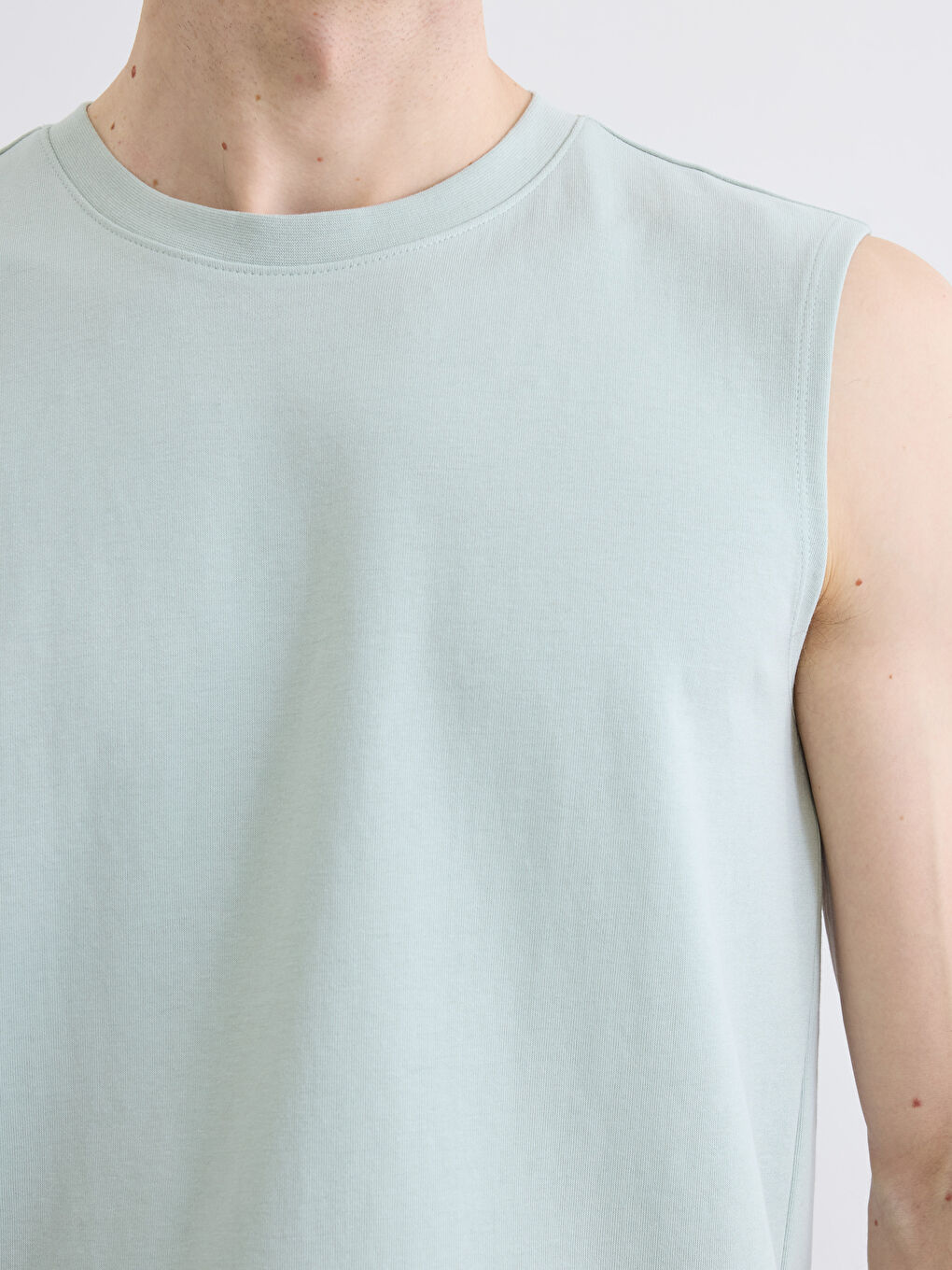 Yeşil Bisiklet Yaka Kolsuz Erkek Tişört-2