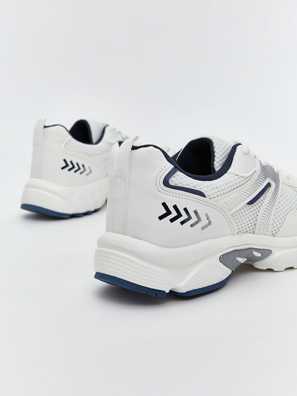 Beyaz Bağcıklı Kadın Spor Ayakkabı-4