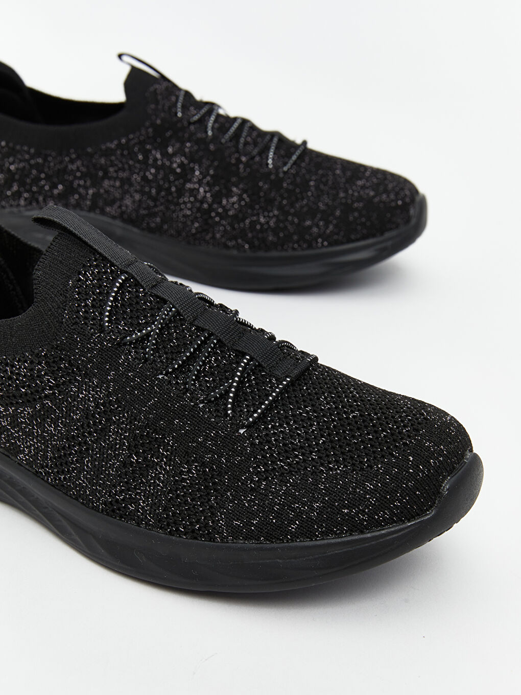 Siyah File Detaylı Kadın Spor Ayakkabı-2