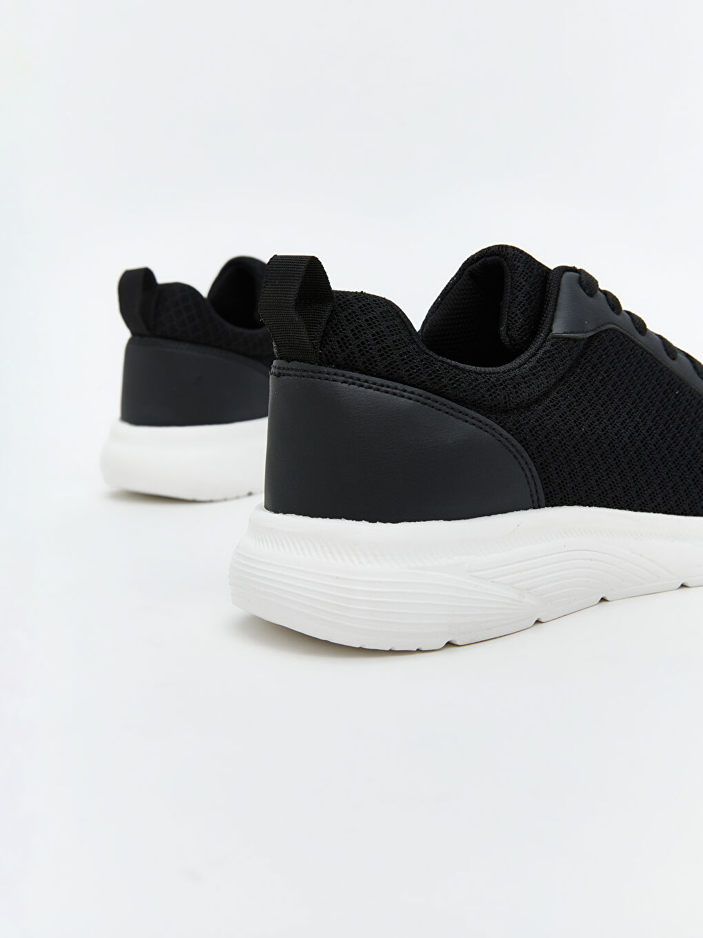 Siyah Bağcıklı Kadın Spor Ayakkabı-4