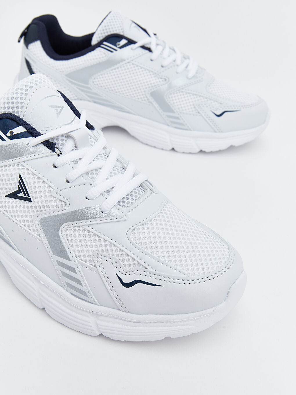Beyaz Bağcıklı Erkek Spor Ayakkabı-2