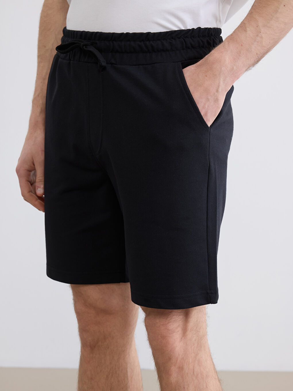 Siyah Standart Kalıp Erkek Şort-2