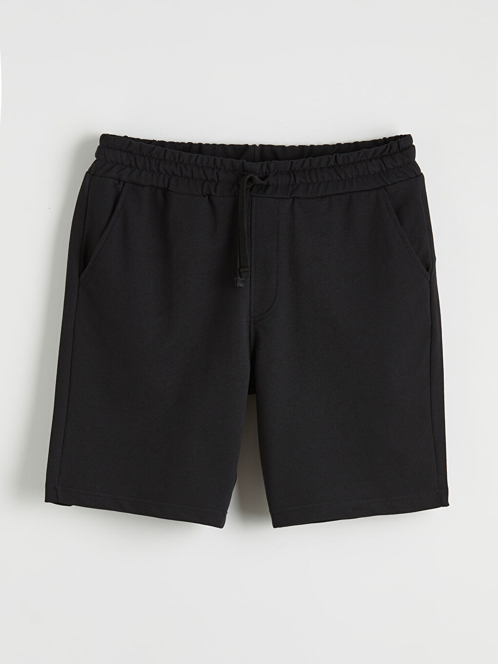 Siyah Standart Kalıp Erkek Şort