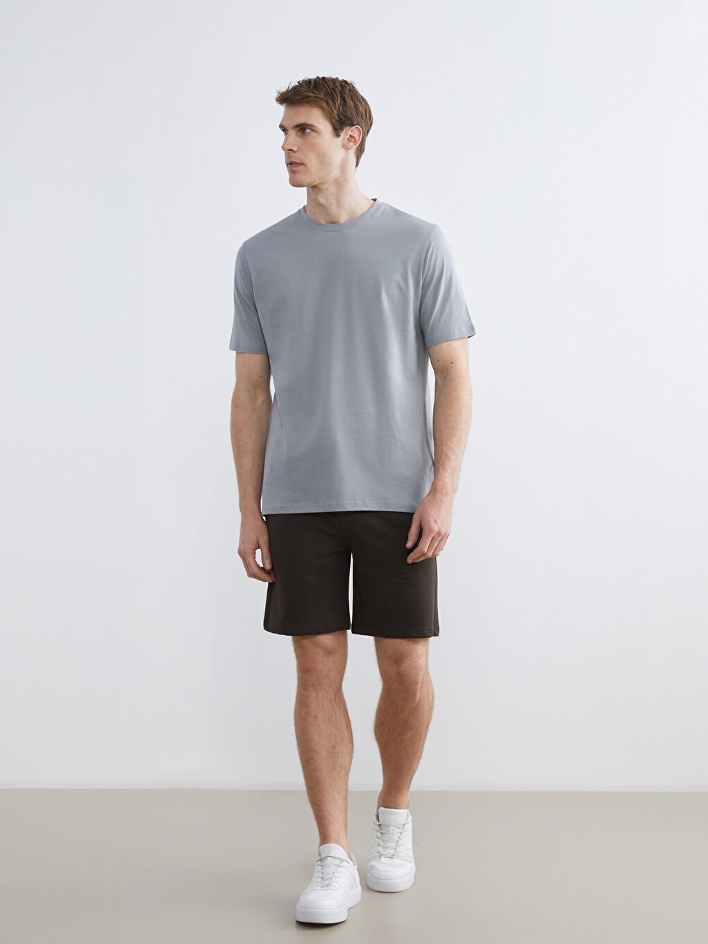 Kahverengi Standart Kalıp Erkek Şort