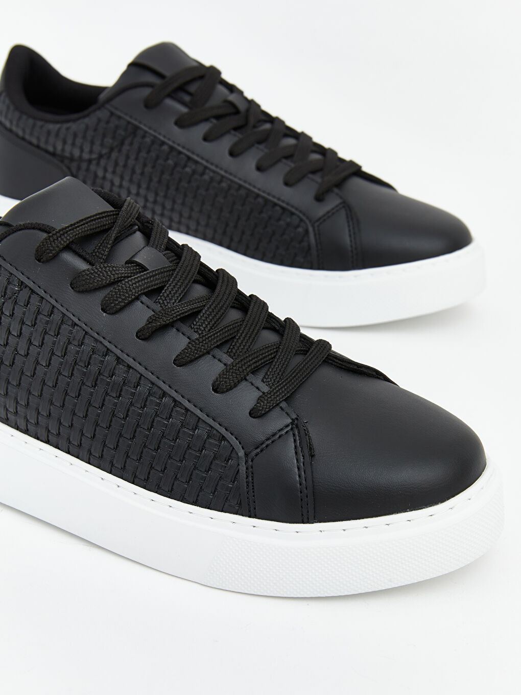 Siyah Bağcıklı Erkek Spor Ayakkabı-2