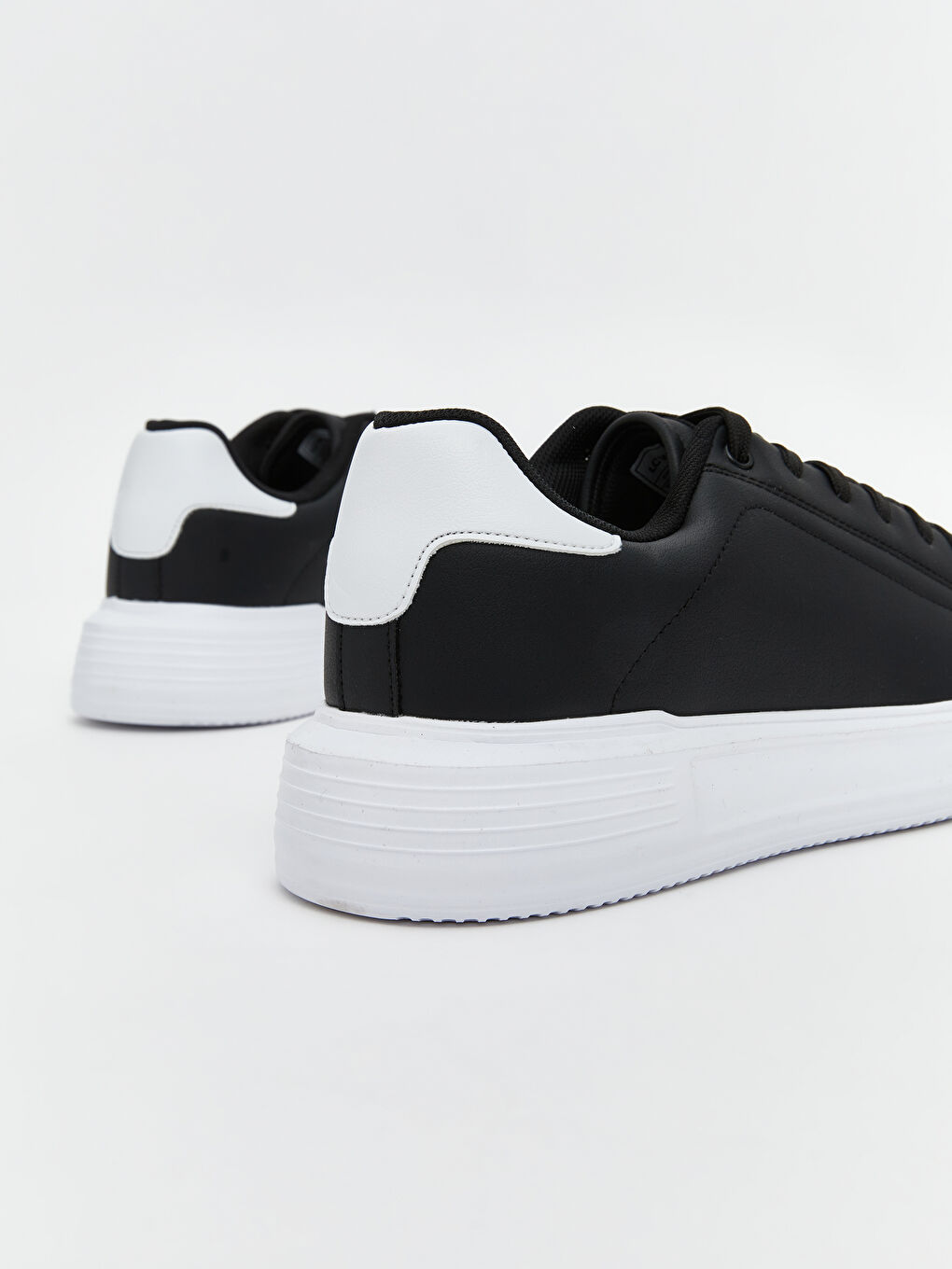 Siyah Deri Görünümlü Erkek Spor Ayakkabı-4