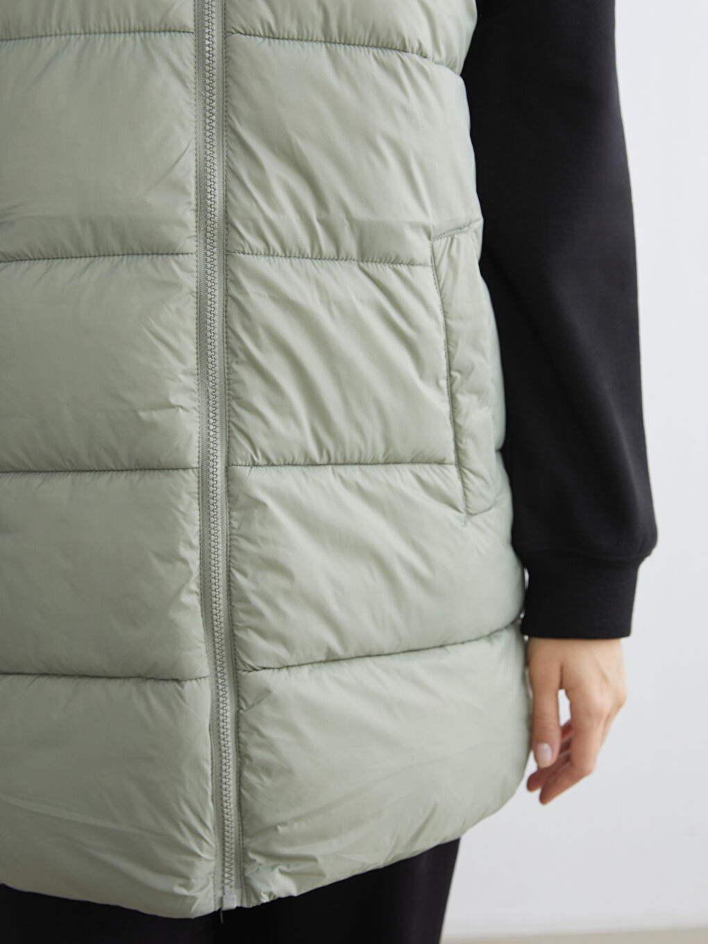 Women's Hooded Puffer Vest-2