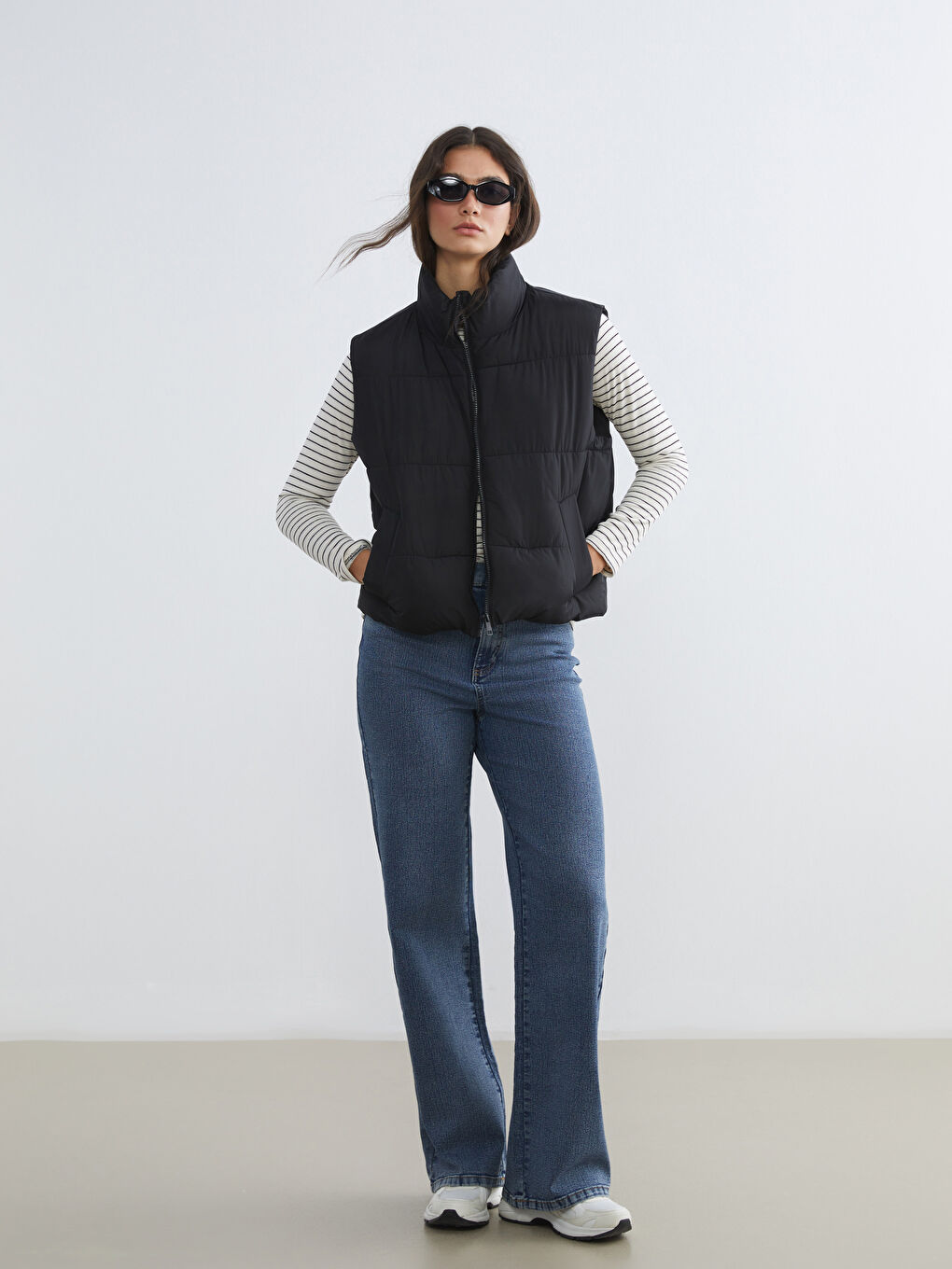 Žena CRNA Napuhani deblji prsluk-1