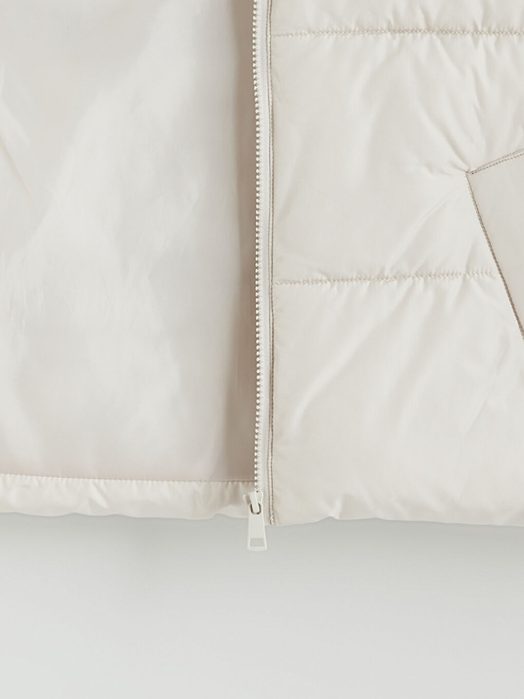 Women's Stand-Up Collar Puffer Vest-6