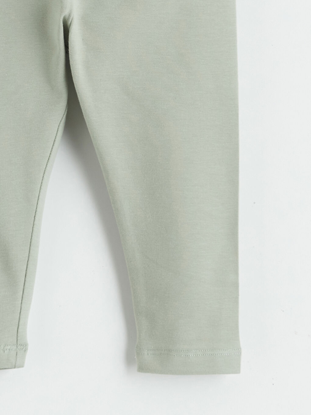 Yeşil Bebe Yaka Nakışlı Uzun Kollu Kız Bebek Takım-5